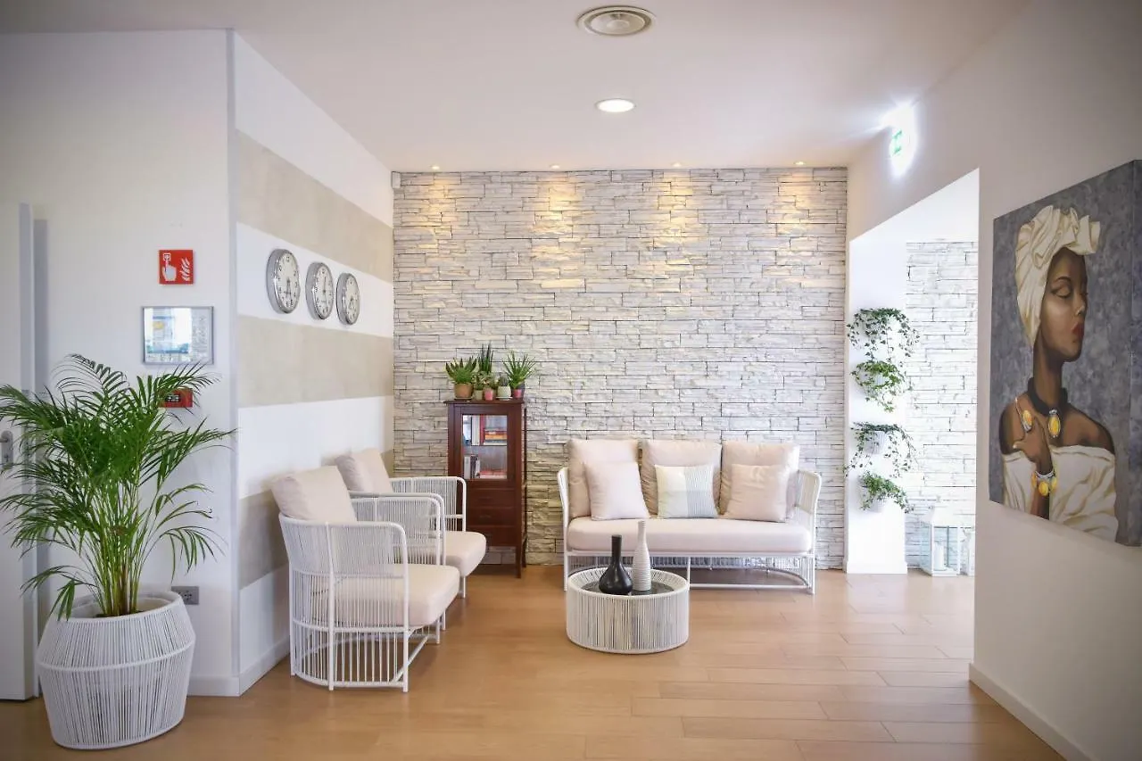 Hotel Lux Caorle 3*,