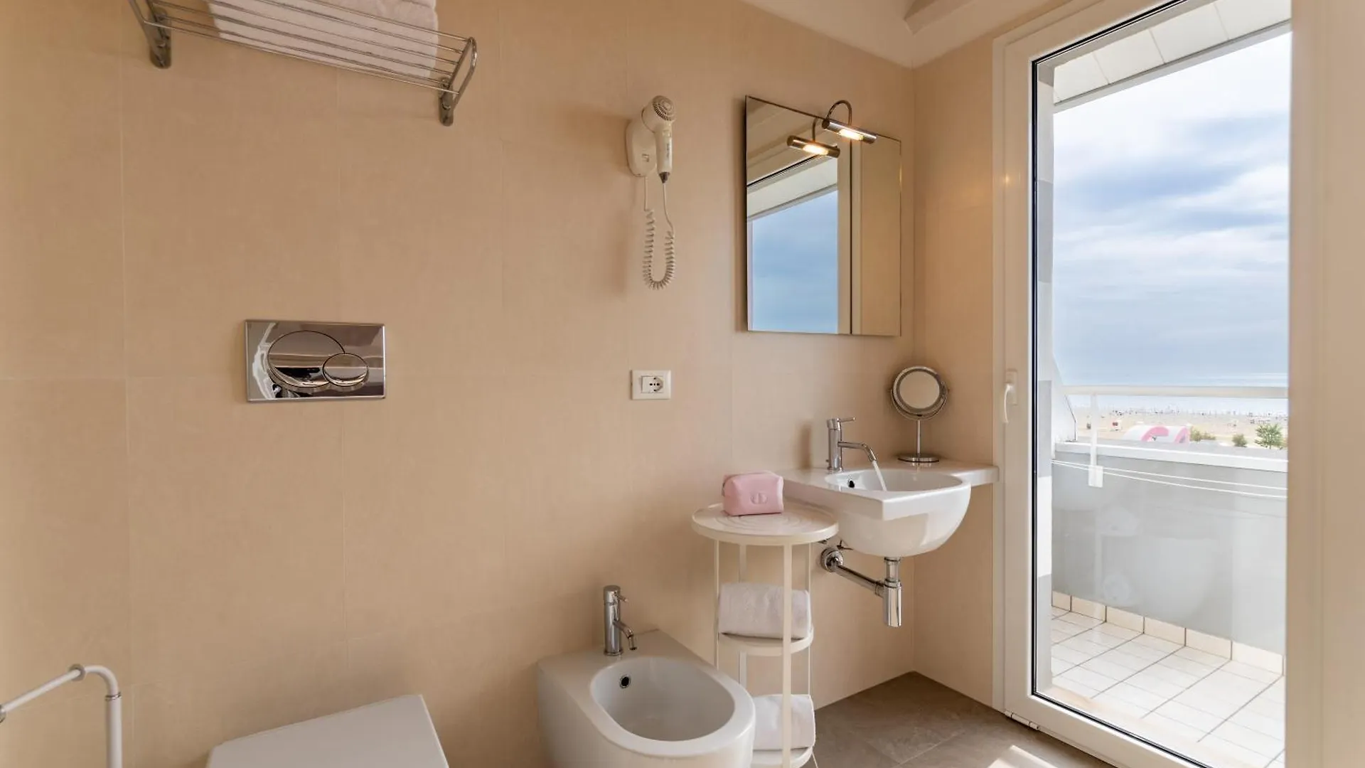 Hotel Lux Каорле Италия