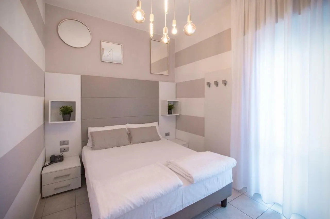 Hotel Lux Καόρλε 3*,  Ιταλία